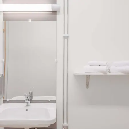 Slobrua Riggen Motel